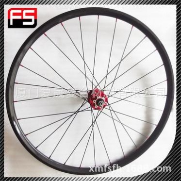 【廠家專業供應】碳纖維山地自行車輪組29ER全碳車輪快拆式